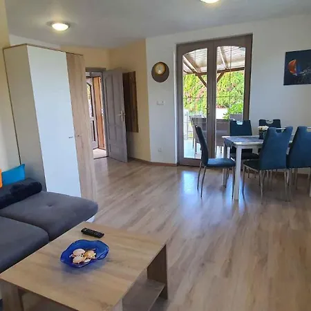 In 35629 * Balatonmáriafürdő