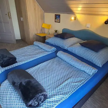 In 35629 בית נופש *