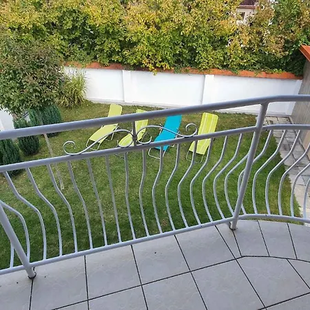 In 35629 * Balatonmáriafürdő