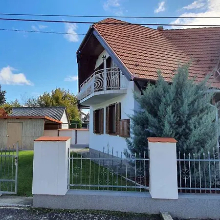 In 35629 בית נופש *